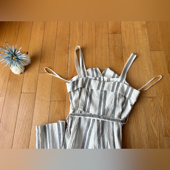 Le Chateau Jumpsuit - Picture 6 of 7